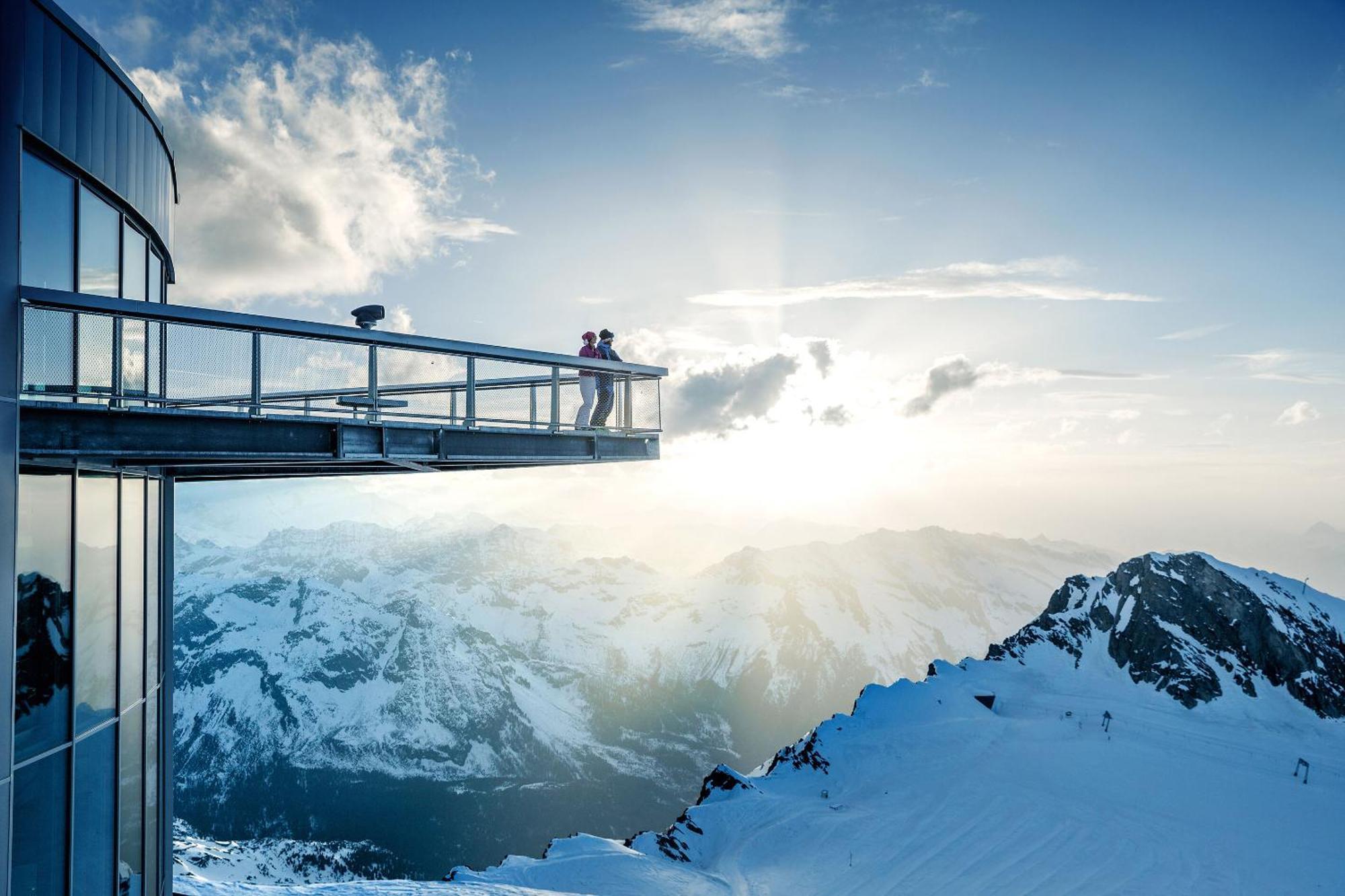Summit Apartment